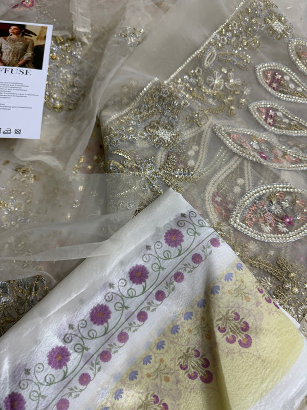 Suffusebysanayasir white wedding edition