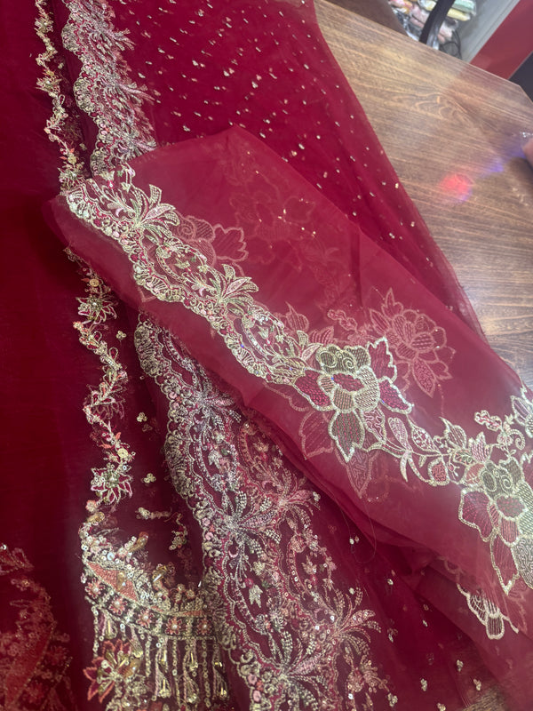 Kanwal malik red wedding edition
