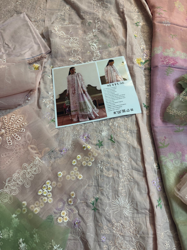 Suffuse pink lawn 2025
