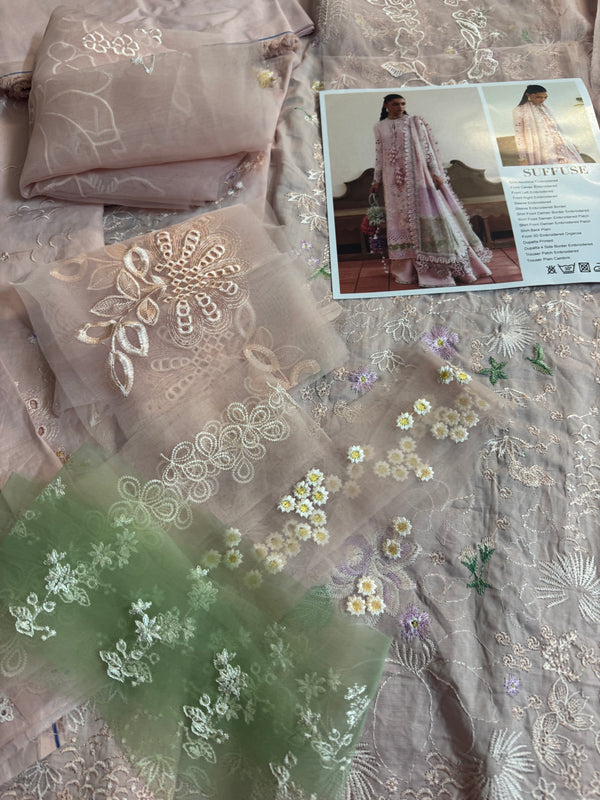 Suffuse pink lawn 2025