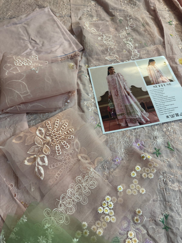 Suffuse pink lawn 2025