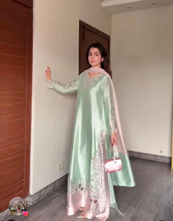 Mehak yaqoob handmade bridal chiffon collection