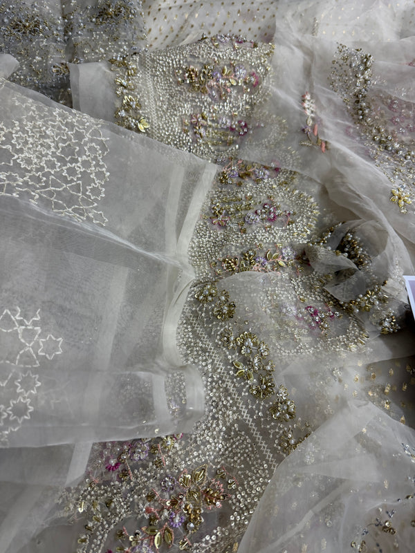 Suffusebysanayasir white wedding edition