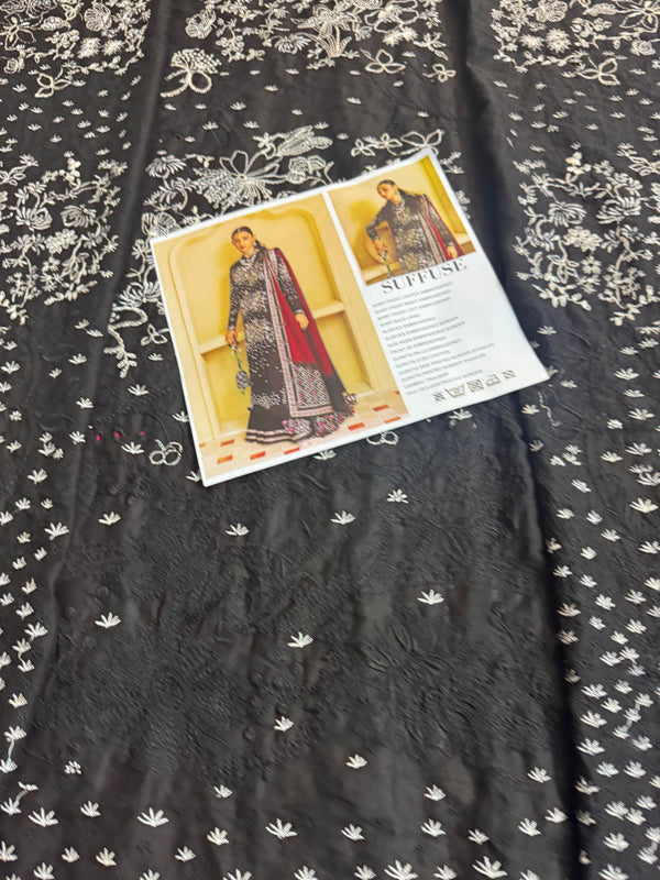 Suffuse black lawn 2025