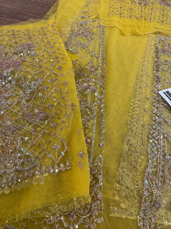 Faiza saqlain golden wedding edition