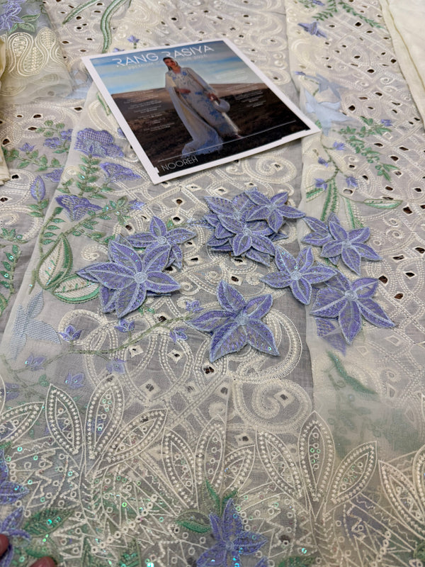 Rangrasya white multi lawn