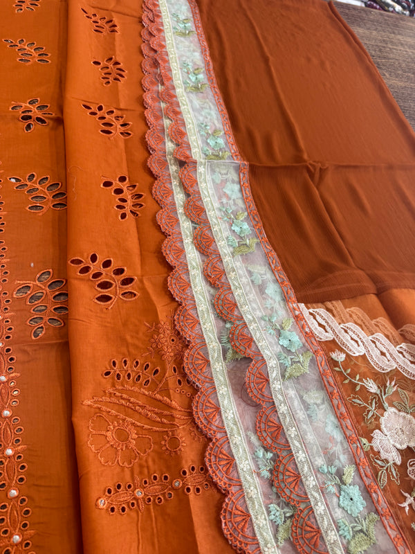 Saira shakira orange lawn 2025