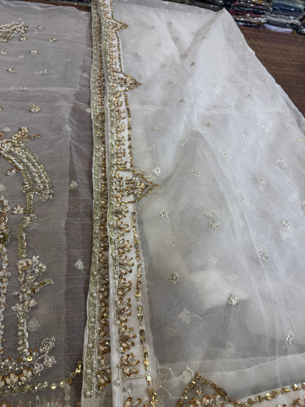 Maha Wajahat white wedding edition