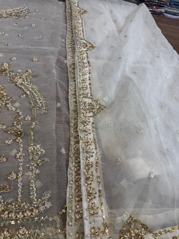 Maha Wajahat white wedding edition