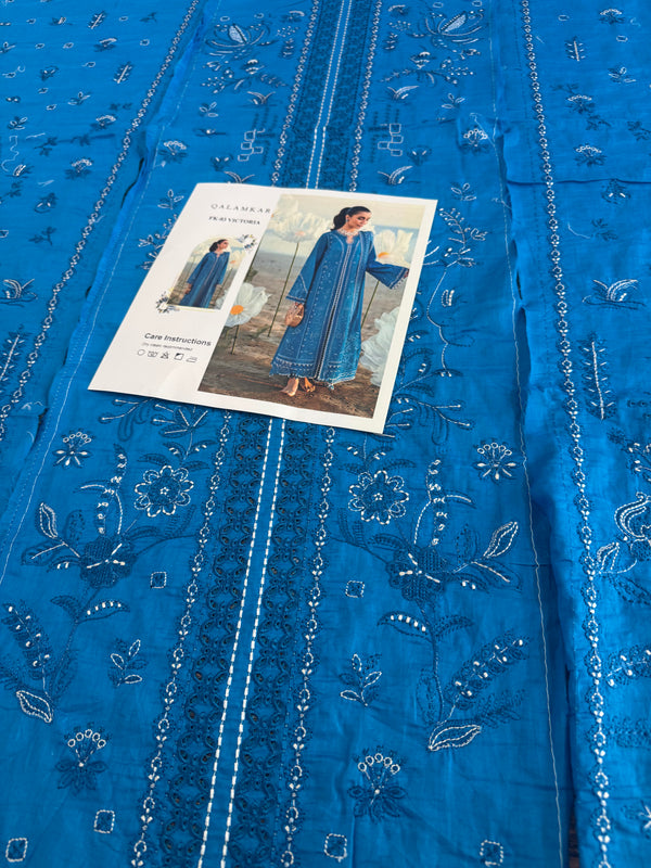 Qalamqar blue lawn
