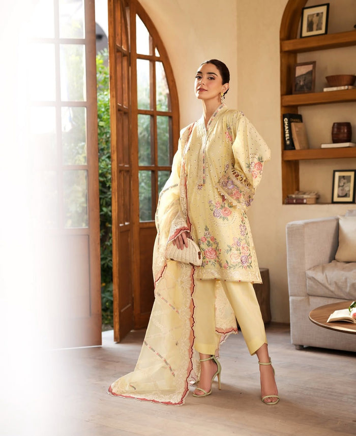 Maryam Hussain yellow lawn 2025