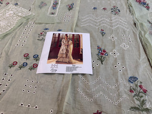 Maryam Hussain pista lawn 2025