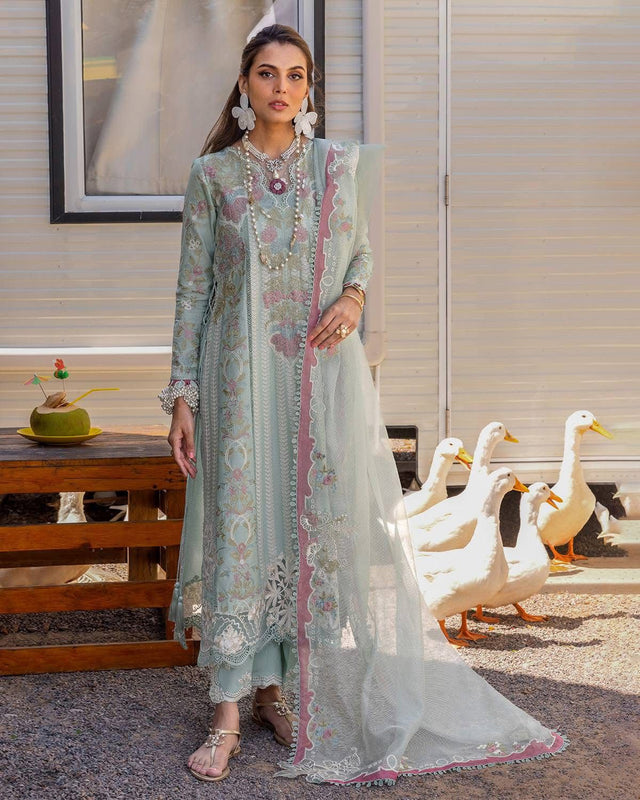 Saira shakira sky lawn 2025
