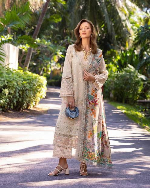 Faiza saqlain skin lawn 2025