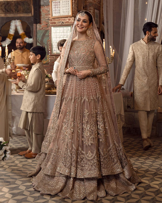 Faiza saqlain pink wedding edition
