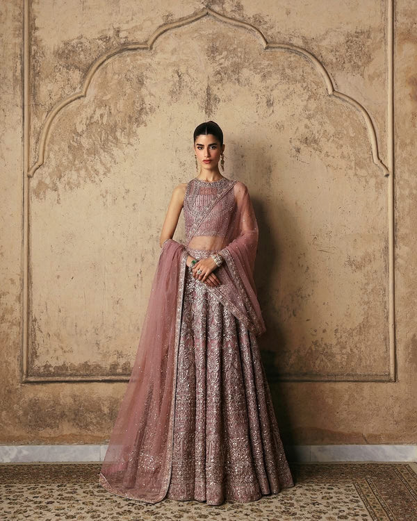 Faiza saqlain pink wedding edition