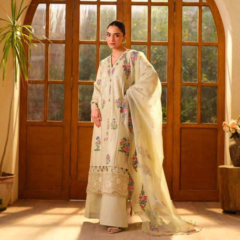 Maryam Hussain pista lawn 2025