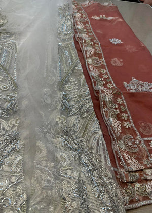 Maryam Hussain White and Pink Wedding Edition